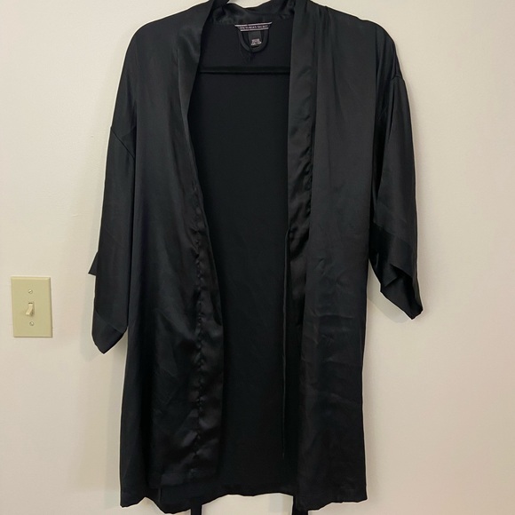 Victoria’s Secret Satin Robe - Picture 2 of 3